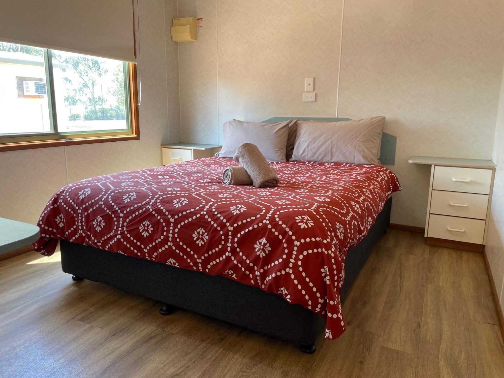 Cobar Caravan Park Экстерьер фото